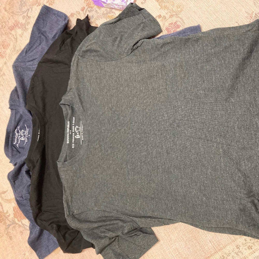 Banana Republic Men’s T shirts size Large